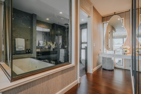 Chalet de 4 dormitorios en Lat Phrao, Bangkok, Tailandia № 165449 - foto 16