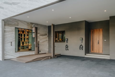 Chalet de 4 dormitorios en Lat Phrao, Bangkok, Tailandia № 165449 - foto 18