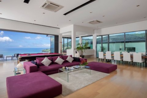 Chalet de 6 dormitorios en Patong, Tailandia № 134048 - foto 11