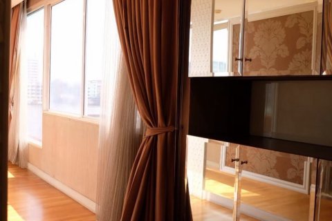 Condominio de 3 dormitorios en Khlong San, Bangkok, Tailandia № 134045 - foto 3