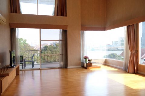 Condominio de 3 dormitorios en Khlong San, Bangkok, Tailandia № 134045 - foto 5