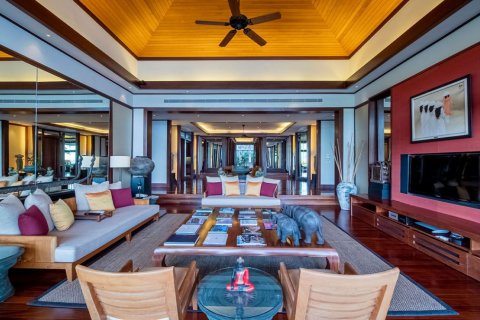 Chalet de 4 dormitorios en Kamala, Tailandia № 134046 - foto 2