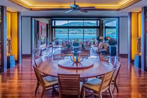 Chalet de 4 dormitorios en Kamala, Tailandia № 134046 - foto 3