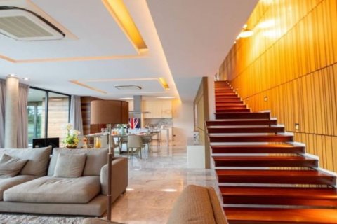 Chalet de 4 dormitorios en Hang Dong, Tailandia № 134047 - foto 8