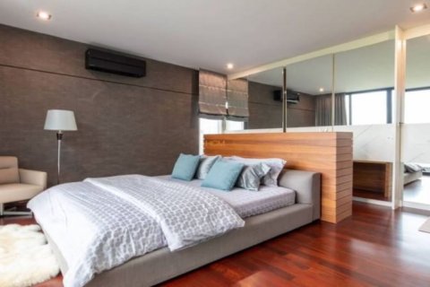 Chalet de 4 dormitorios en Hang Dong, Tailandia № 134047 - foto 11