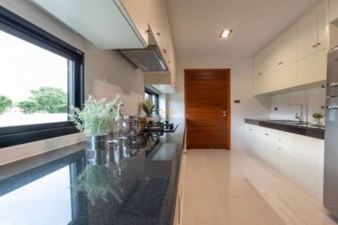 Chalet de 4 dormitorios en Hang Dong, Tailandia № 134047 - foto 19