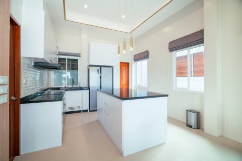 Casa de 3 dormitorios en Phuket, Tailandia № 120191 - foto 4