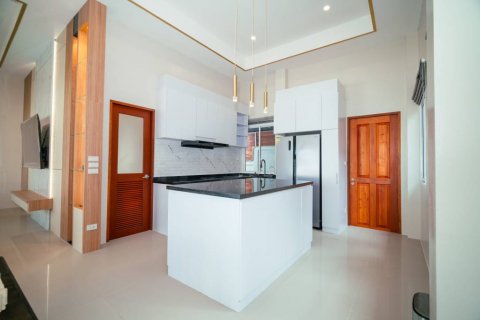 Casa de 3 dormitorios en Phuket, Tailandia № 120191 - foto 5