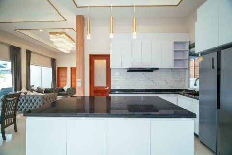 Casa de 3 dormitorios en Phuket, Tailandia № 120191 - foto 7