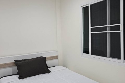 Adosado de 4 dormitorios en Phuket, Tailandia № 139559 - foto 9
