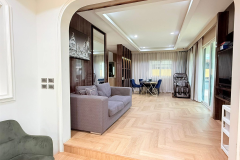 Casa de 4 dormitorios en Bangkok, Tailandia № 189226 - foto 6
