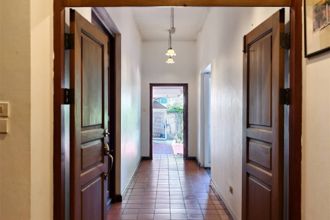 Casa de 3 dormitorios en Bangkok, Tailandia № 189227