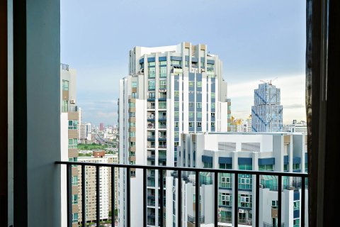 Condo in Huai Khwang, Bangkok, Thailand, 2 bedrooms № 161901 - photo 10