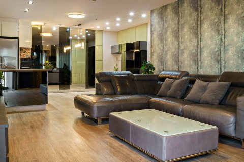 Condo in Huai Khwang, Bangkok, Thailand, 2 bedrooms № 161901 - photo 4