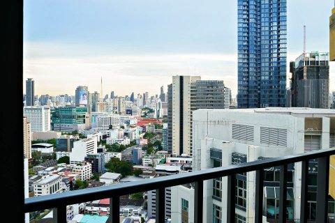 Condo in Huai Khwang, Bangkok, Thailand, 2 bedrooms № 161901 - photo 9