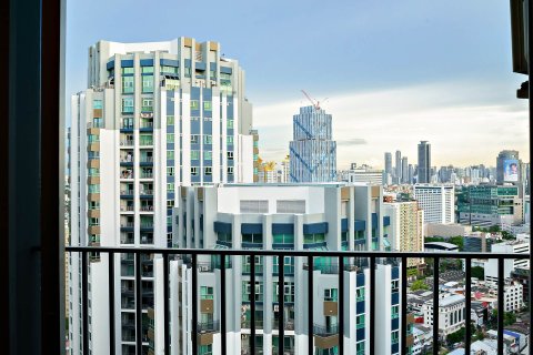 Condo in Huai Khwang, Bangkok, Thailand, 2 bedrooms № 161901 - photo 8