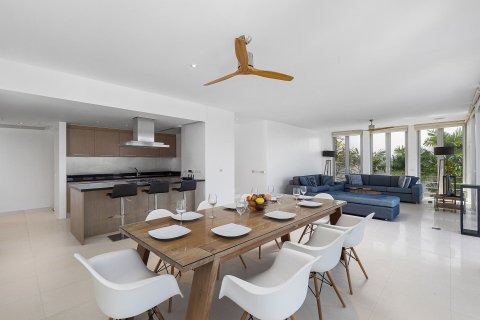Chalet de 5 dormitorios en Phuket, Tailandia № 162955 - foto 12