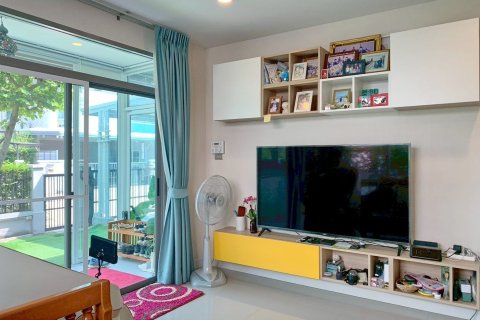 Haus in Saphan Sung, Bangkok, Thailand 4 Schlafzimmer № 162958 - Foto 8