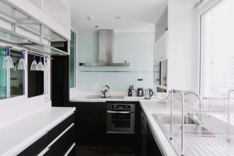 Ático de 4 dormitorios en Bangkok, Tailandia № 181066 - foto 18
