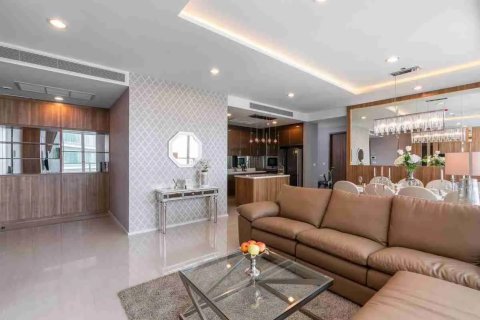 Condominio de 3 dormitorios en Bangkok, Tailandia № 181068