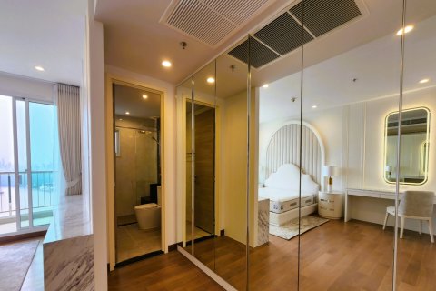 Ático de 4 dormitorios en Bangkok, Tailandia № 181072 - foto 11