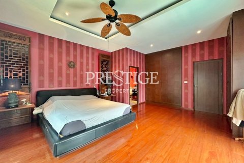 House in Pattaya, Thailand 3 bedrooms № 198340 - photo 7