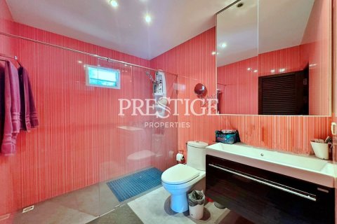 House in Pattaya, Thailand 3 bedrooms № 198340 - photo 8