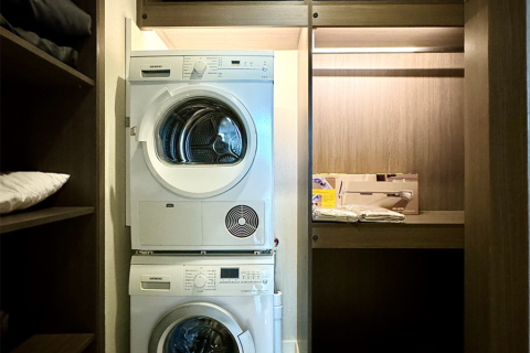 Condo in Bangkok, Thailand, 2 bedrooms № 190982 - photo 2