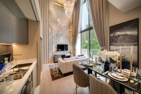 Condominio de 2 dormitorios en Phaya Thai, Bangkok, Tailandia № 166776 - foto 28
