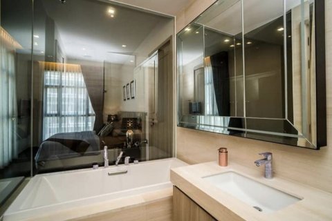 Condominio de 1 dormitorio en Watthana, Bangkok, Tailandia № 133866 - foto 8