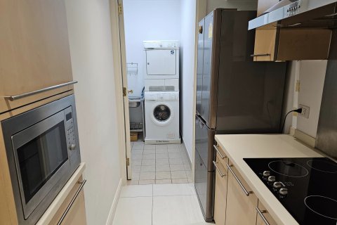 Condominio de 2 dormitorios en Pathum Wan, Bangkok, Tailandia № 133865 - foto 4
