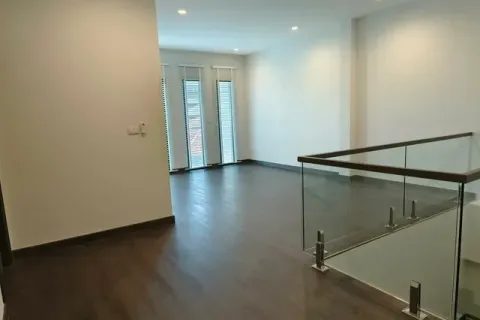 House in Bangkok, Thailand 4 bedrooms № 195763 - photo 7