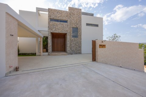 Chalet de 4 dormitorios en Layan Beach, Tailandia № 166104