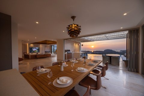 Chalet de 4 dormitorios en Layan Beach, Tailandia № 166104 - foto 18