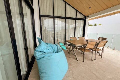 Chalet de 4 dormitorios en Surat Thani, Tailandia № 146849 - foto 5