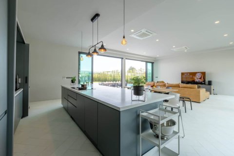 Chalet de 5 dormitorios en Hua Hin, Tailandia № 166814 - foto 16