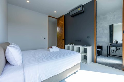 Chalet de 5 dormitorios en Hua Hin, Tailandia № 166814 - foto 29