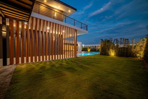 Chalet de 5 dormitorios en Hua Hin, Tailandia № 166814 - foto 13