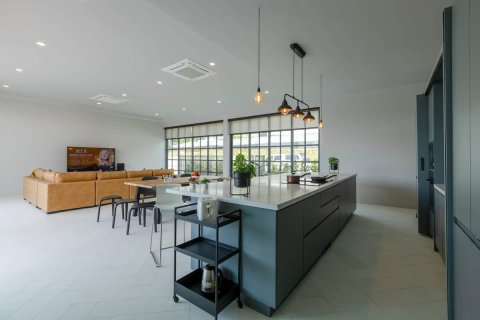 Chalet de 5 dormitorios en Hua Hin, Tailandia № 166814 - foto 18