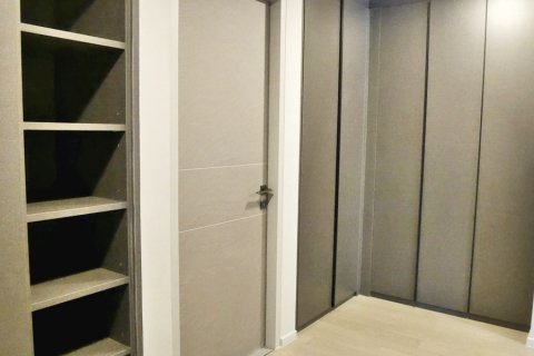 Condominio de 3 dormitorios en Bangkok, Tailandia № 143991 - foto 14