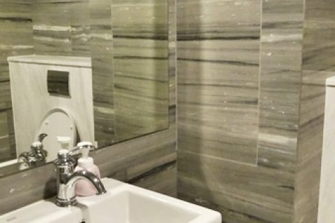Condominio de 3 dormitorios en Bangkok, Tailandia № 143991 - foto 19