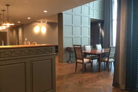 Condo in Bangkok, Thailand, 4 bedrooms № 143893 - photo 3