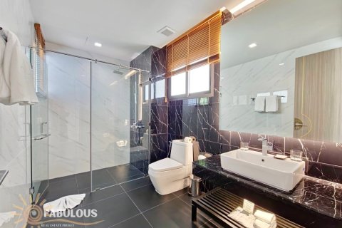 Chalet de 3 dormitorios en Surin Beach, Tailandia № 179535 - foto 9