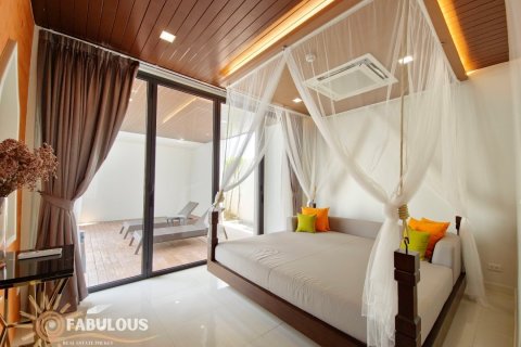 Chalet de 4 dormitorios en Surin Beach, Tailandia № 179534 - foto 8