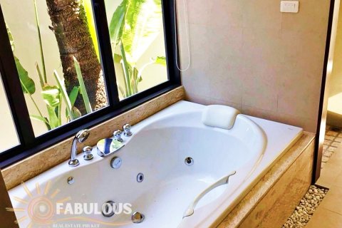 Chalet de 3 dormitorios en Bang Tao, Tailandia № 179537 - foto 11
