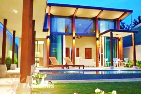 Chalet de 3 dormitorios en Bang Tao, Tailandia № 179537 - foto 3