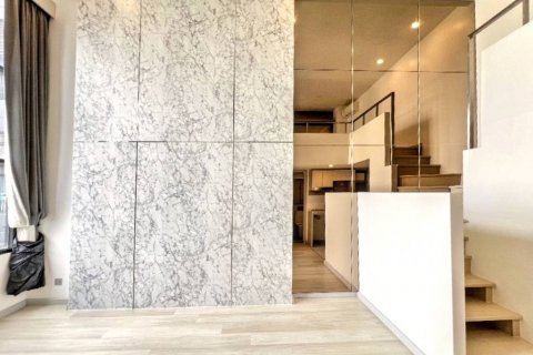 Dúplex de 1 dormitorio en Bangkok, Tailandia № 119227 - foto 10