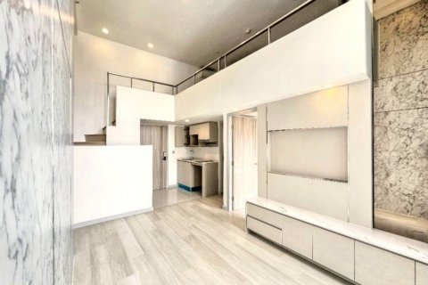 Dúplex de 1 dormitorio en Bangkok, Tailandia № 119227 - foto 3