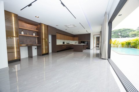บ้านในชลบุรี, ประเทศไทย 4 ห้องนอน № 162870 - รูปถ่าย 17
