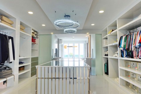 Estudio en Chonburi, Tailandia № 134365 - foto 28